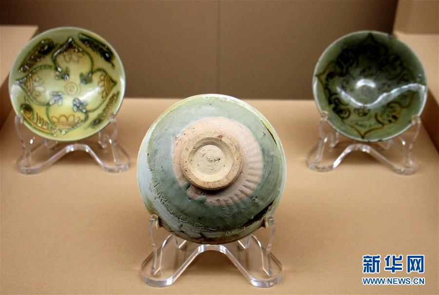 沈沒船「黒石號(hào)」文化財(cái)展が上海で開催