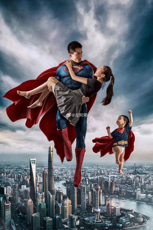 パパすごい！ユニークな特撮親子寫真を撮影する若いカメラマンパパ