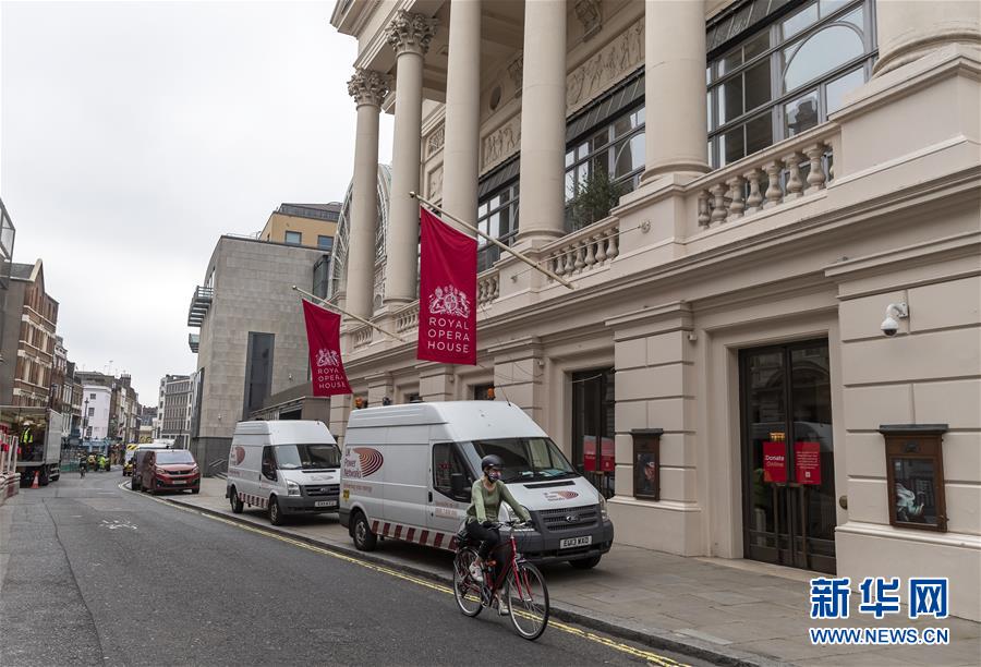新型コロナ感染拡大の「臨界點」に立つ英國