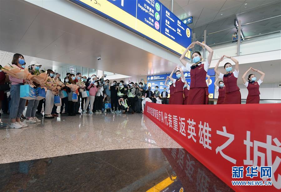 CA特別塗裝機(jī)「冬季五輪氷雪號(hào)」が湖北省武漢市へ初飛行