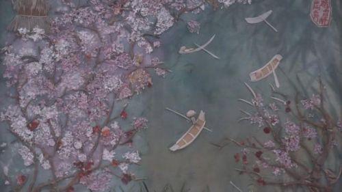 魚の骨にカニの殻！ユニークな貼り絵を作るおばあちゃん　浙江省杭州