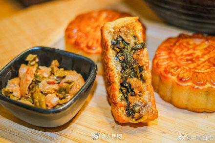 タニシ麺がついに月餅の餡に！