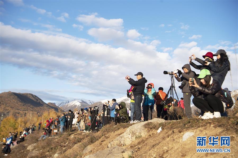 絶好の鑑賞シーズン迎えた禾木村 新疆維吾爾自治區(qū)