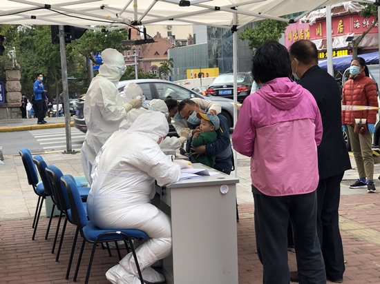 青島市民のPCR検査所を人民網(wǎng)記者が取材　山東省