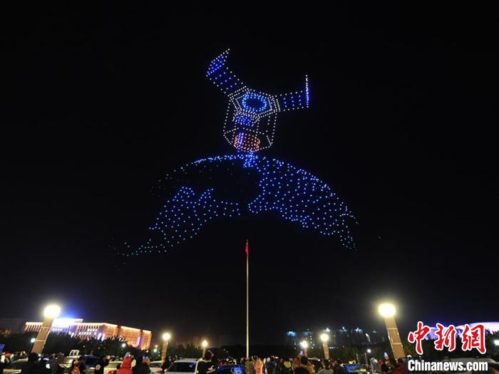ドローン1千機(jī)が長春の夜空に舞う！　吉林省