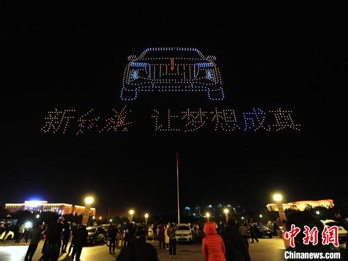 ドローン1千機が長春の夜空に舞う！　吉林省