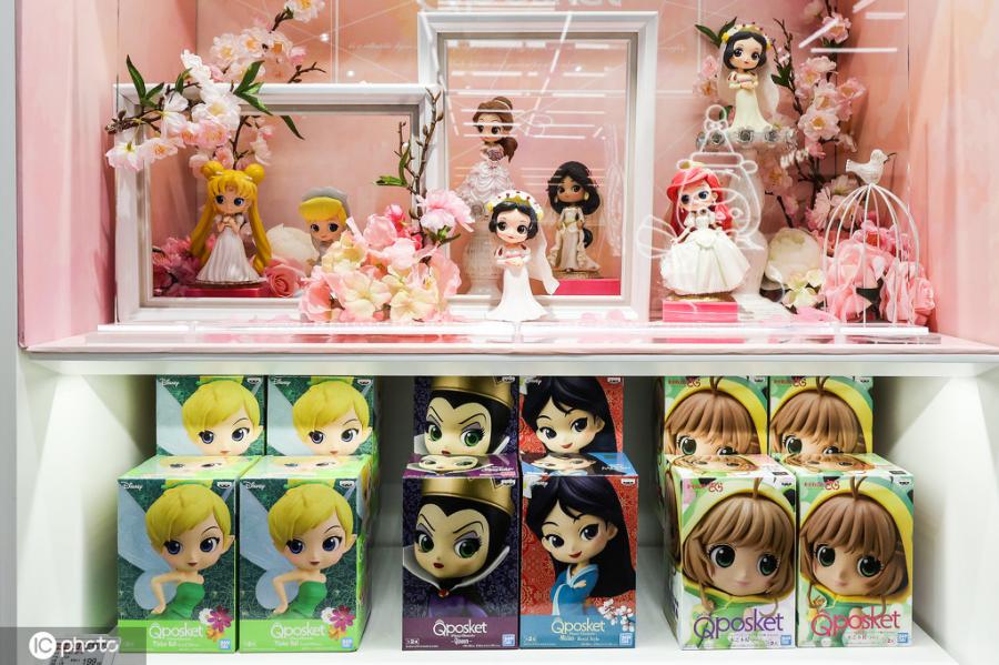 10月12日、陝西省西安市のショッピングセンターに設(shè)けられた専用の売り場(chǎng)で販売されるブラインドボックス（寫真著作権は東方ICが所有のため転載禁止）。