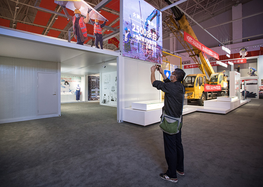 「人民至上、生命至上」新型コロナ感染対策特別展が開幕