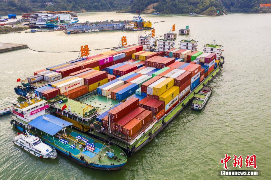 三峽ダム、試験貯水目標の175メートルを近く達成