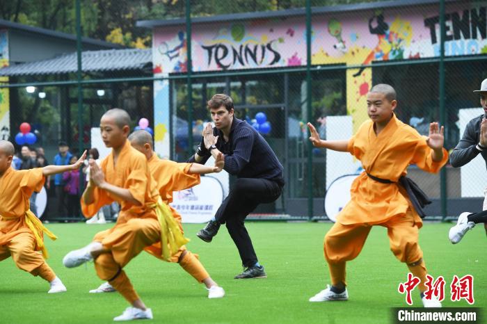 ラグビーとカンフーが出會ったら？英國在重慶総領事館設立20周年祝賀イベント