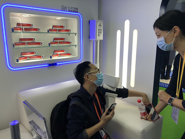 無(wú)人ワクチン接種ボックスが輸入博に登場(chǎng)　セルフ接種が可能