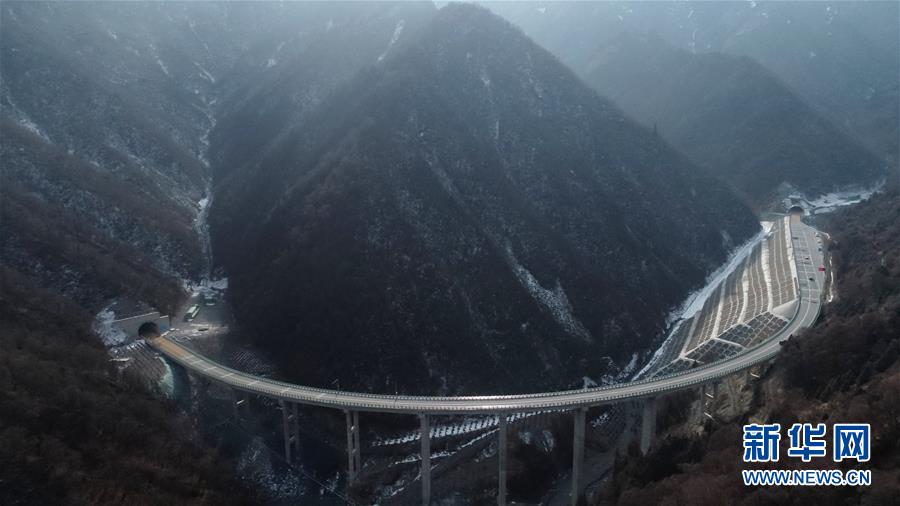 地域発展をけん引する「ネット有名道路」の観光経済　青海