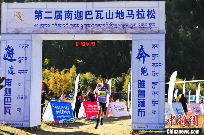 世界最大の峽谷で「中國(guó)で最も美しい山の峰」を鑑賞