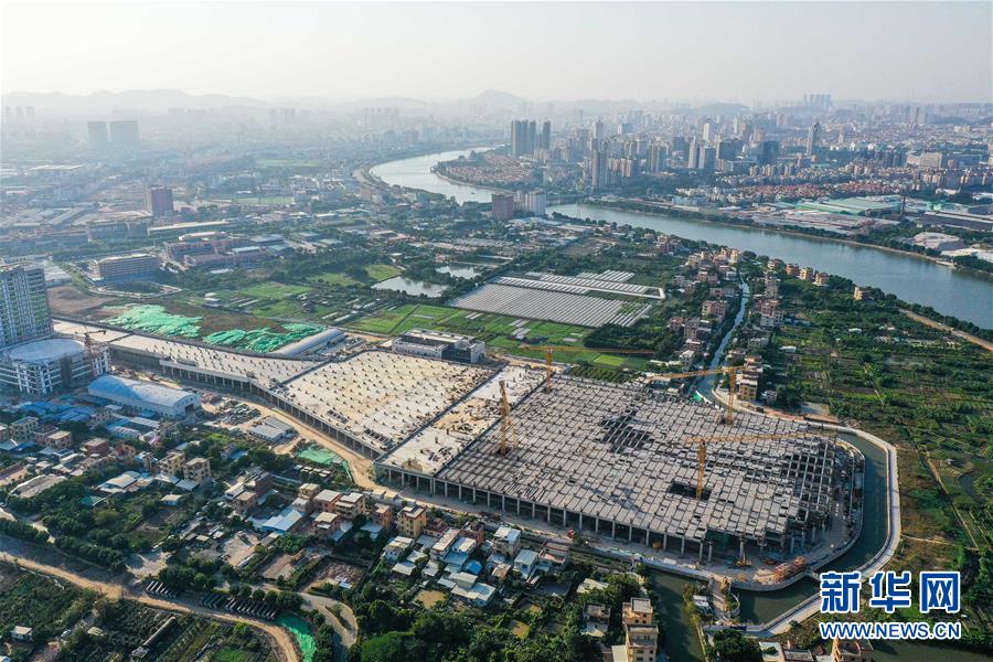 珠江のほとりに橫たわる「ギター」、実は地下鉄停車場　広東省