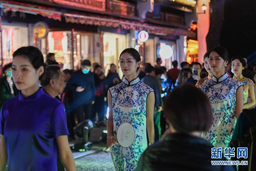 商業(yè)特色街が新裝オープン　浙江省杭州