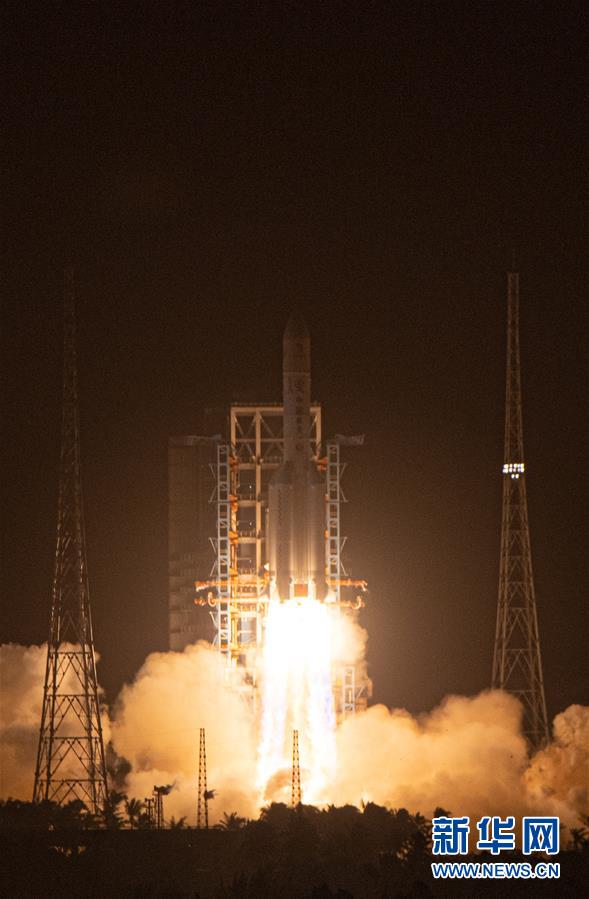 月探査機(jī)「嫦娥5號(hào)」が打上成功、中國(guó)初の地球外天體サンプル採(cǎi)取の旅を開(kāi)始