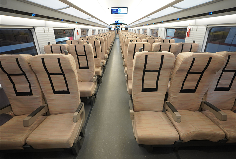 時速400キロの國際相互接続高速列車がラインオフ　河北省唐山