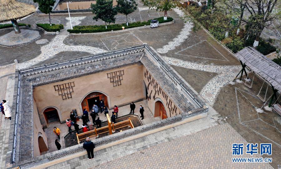 河南省陝州區(qū)の獨(dú)特な地下建築群「地下の四合院」