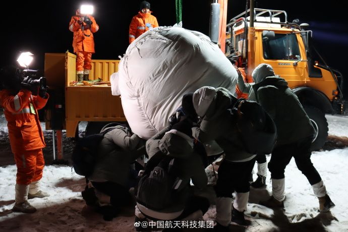 嫦娥5號(hào)が「サンプルリターン」　モジュールは使い捨てカイロで保溫