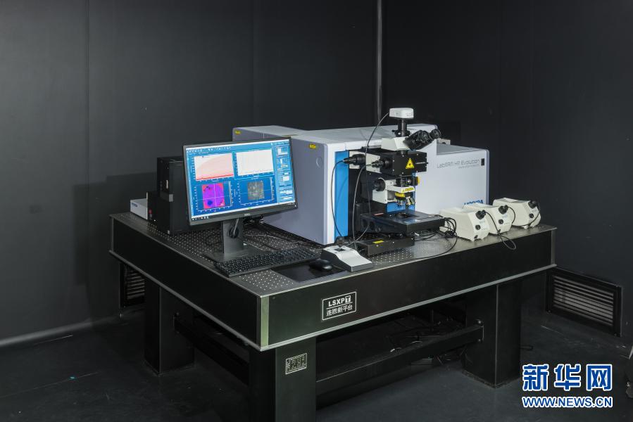 月探査機「嫦娥5號」が持ち帰った月の土壌の試料が開封へ