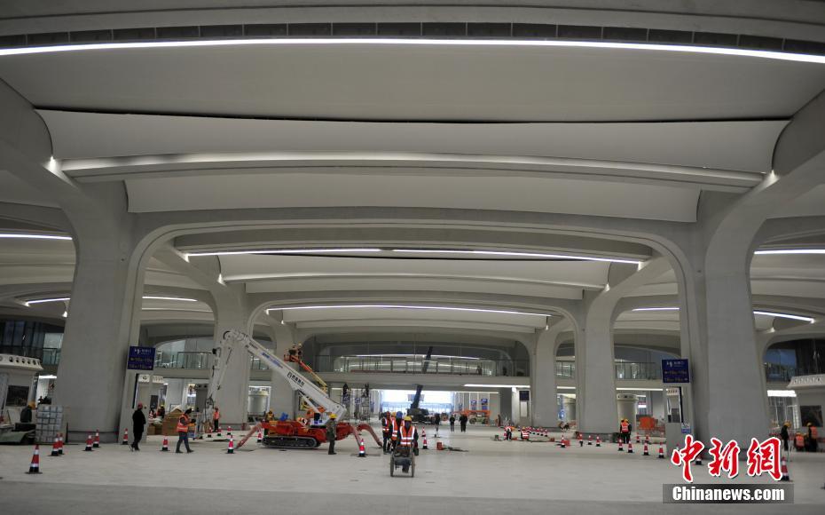 営業(yè)開(kāi)始を間近に控えた京雄都市間鉄道の雄安駅を訪ねて