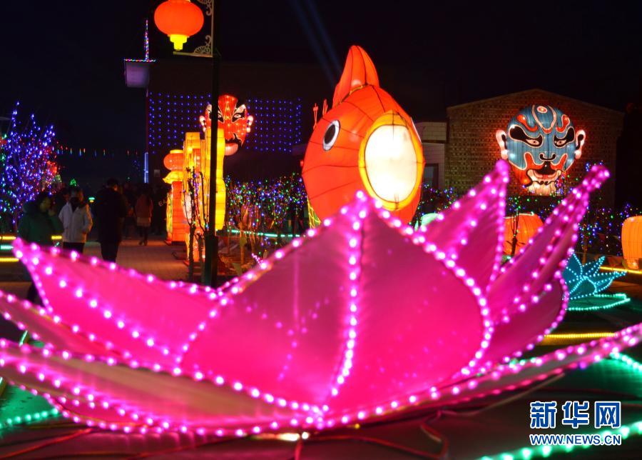 貧困脫卻祝うイルミネーションイベント　河北省蔚県