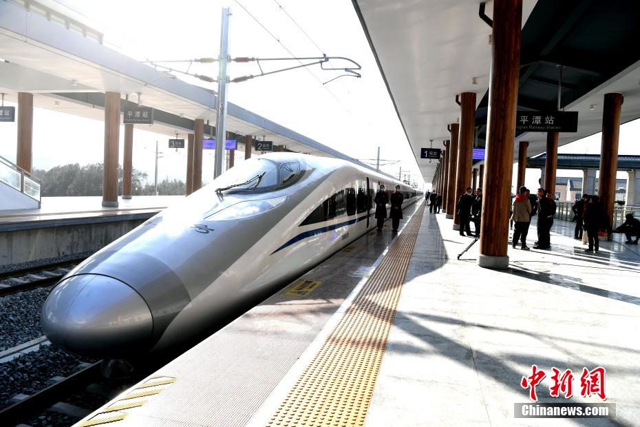 福平鉄道が開通?営業(yè)開始　中國初の海峽橫斷道路鉄道併用橋も同時(shí)に運(yùn)用開始