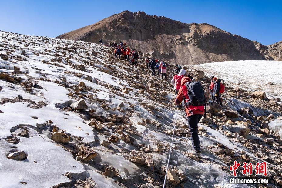 ウィンタースポーツの楽しさを堪能　チベット