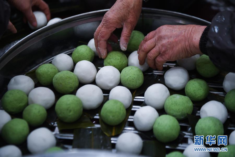 新年祝う行事で二十四節(jié)気の第23番目「小寒」迎える　浙江省湖州