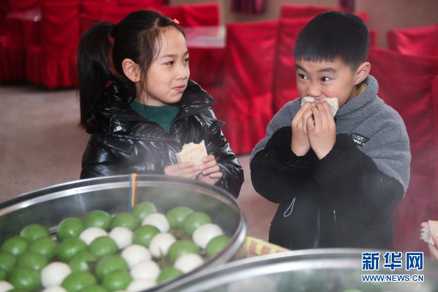 新年祝う行事で二十四節(jié)気の第23番目「小寒」迎える　浙江省湖州