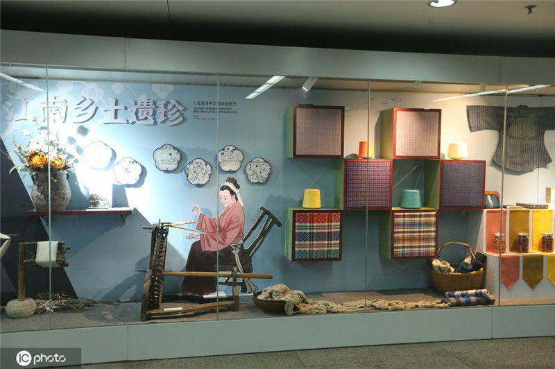 上海地下鉄駅構(gòu)內(nèi)で無形文化遺産に関する展示イベント