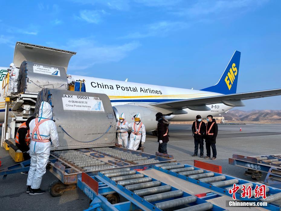 青蔵高原で積載容量最大となる航空輸送専用路線が開通