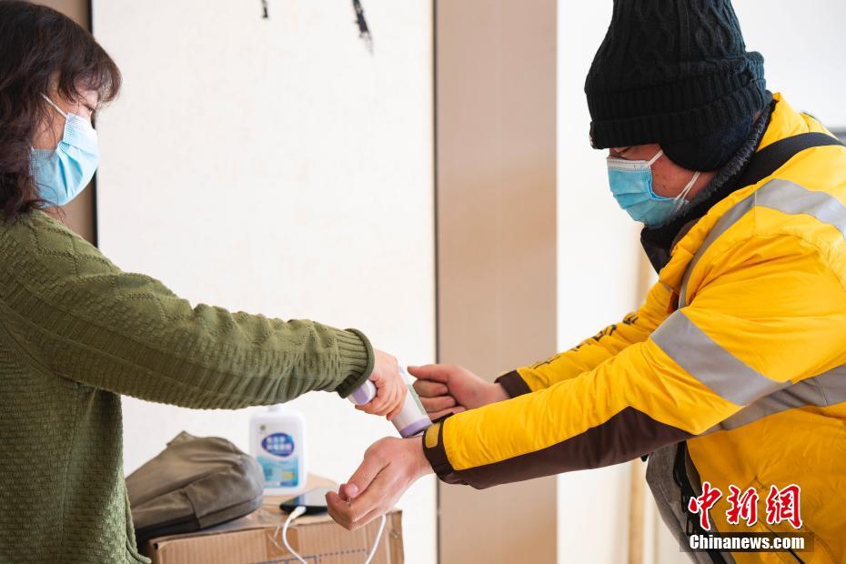 フードデリバリー?宅配便配達(dá)員に食事を無(wú)償で提供する火鍋店　河北省石家荘