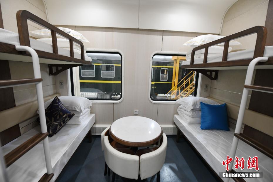 中國初の「パンダ特別列車」とは？　四川省