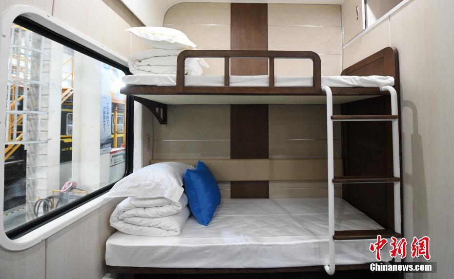 中國初の「パンダ特別列車」とは？　四川省