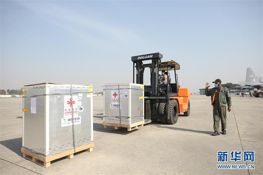 中國政府が対外援助した新型コロナワクチン第1陣がパキスタンに引き渡し