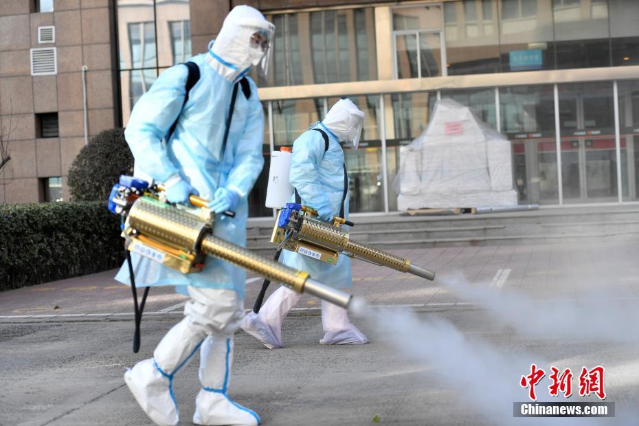 石家荘市で新型コロナから回復(fù)した第一陣の患者が回復(fù)期の血漿成分獻(xiàn)血　河北省