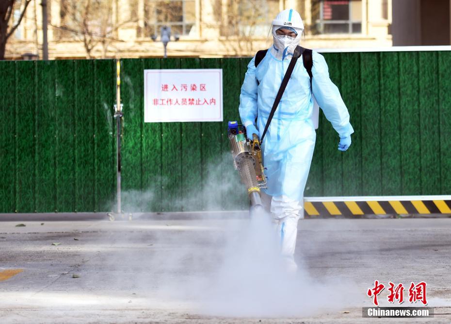 石家荘市で新型コロナから回復(fù)した第一陣の患者が回復(fù)期の血漿成分獻血　河北省