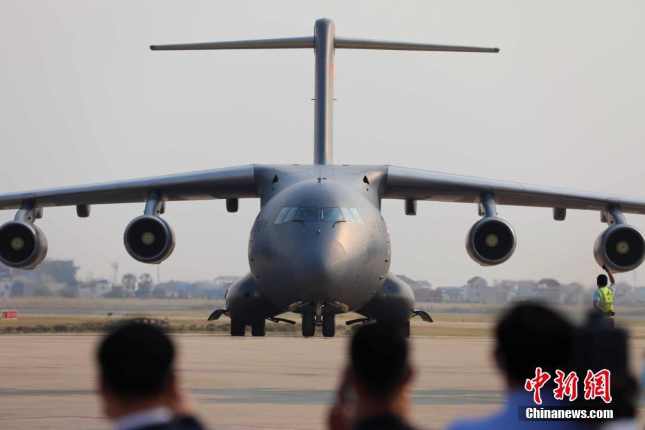 中國製新型コロナワクチン60萬回分がカンボジアに到著　引渡式にはフン?セン首相も出席