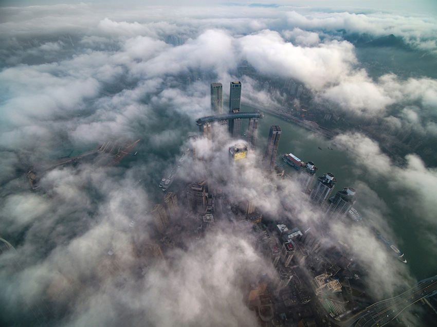 重慶を覆う雲(yún)と霧が獨(dú)特な趣を演出