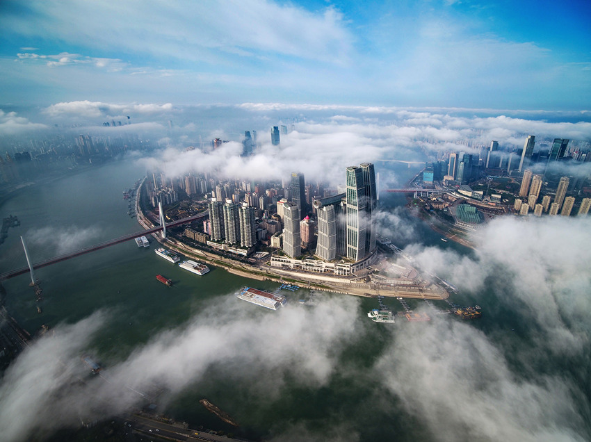 重慶を覆う雲(yún)と霧が獨(dú)特な趣を演出