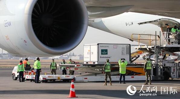 中國(guó)科興製新型コロナワクチンの第1便がメキシコ到著