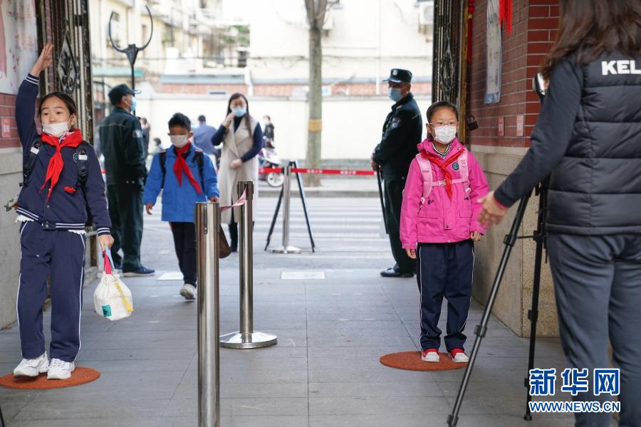 上海の小?中?高校で新學(xué)期スタート