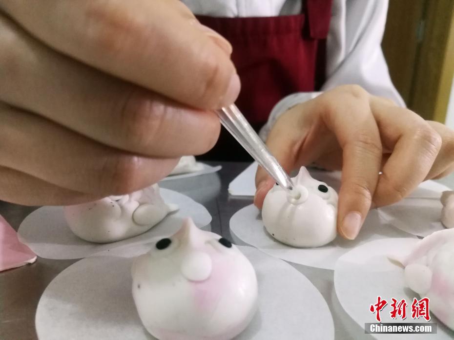 今日は元宵節(jié)！伝統(tǒng)の湯圓をユニークなデザインに　山東省青島