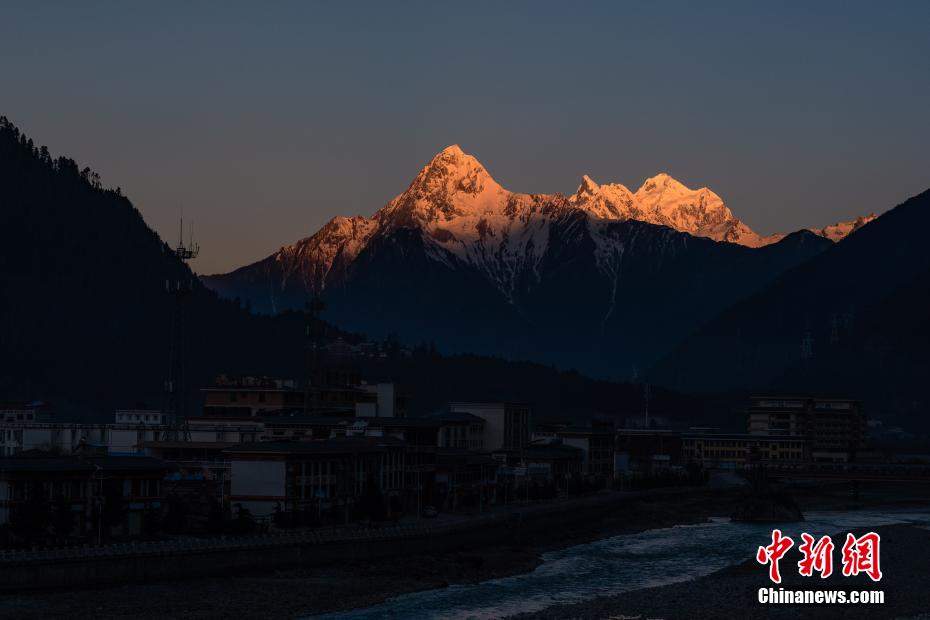 「氷河の里」と言われるチベット波密の美しい風(fēng)景
