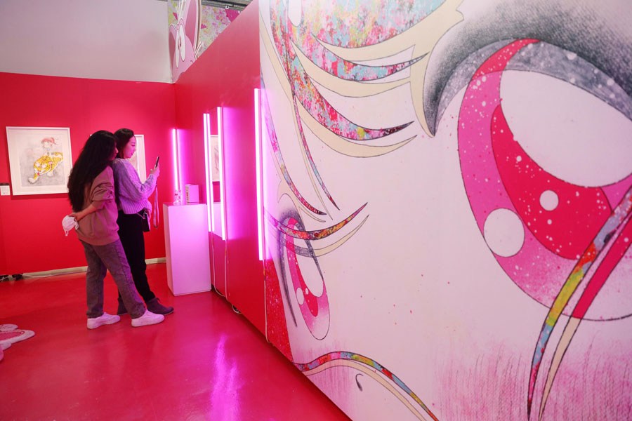 開幕當(dāng)日の個展會場の様子（寫真著作権は視覚中國が所有のため転載禁止）。