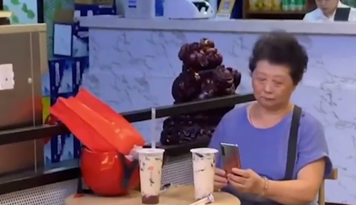 春が來た！さぁ、ミルクティーを飲もう？　中高年の注文數アップ