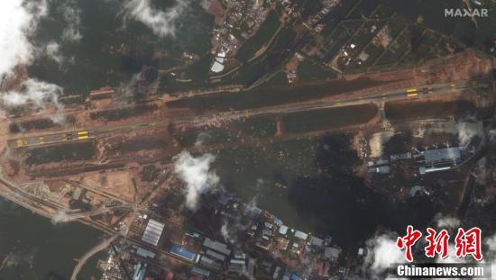 2011年3月12日に撮影された被災(zāi)した仙臺空港。