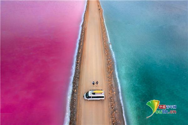 メルヘンチックな景色広がる豪の「ピンクの湖」