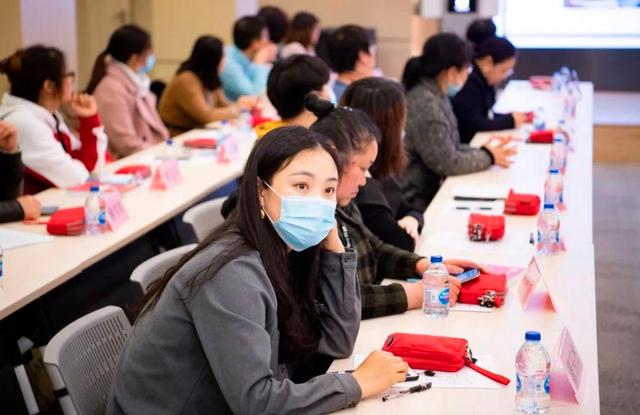 上海初の家政學(xué)部開設(shè)、法學(xué)士の學(xué)位取得が可能